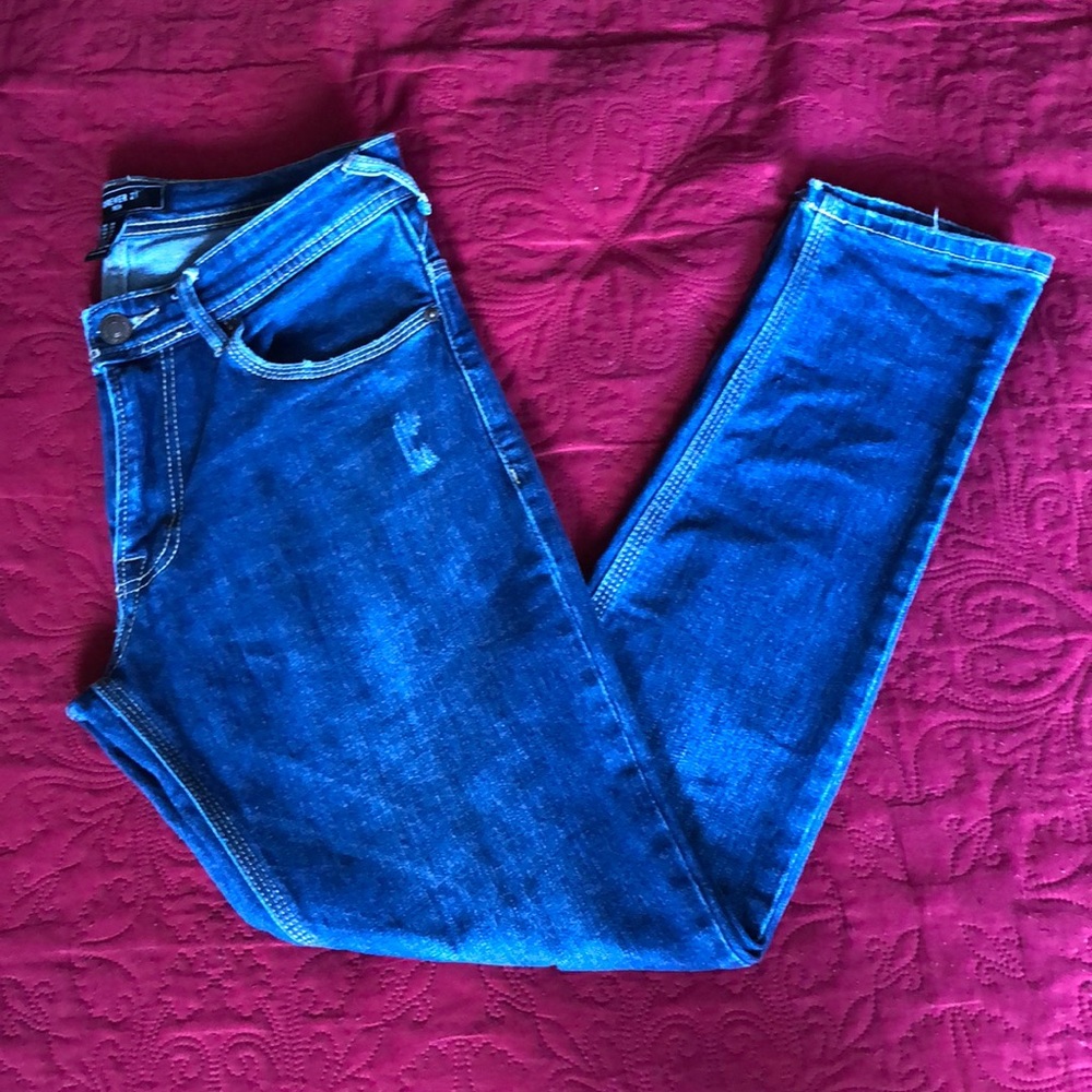 Forever 21 Men’s Navy Blue Jeans